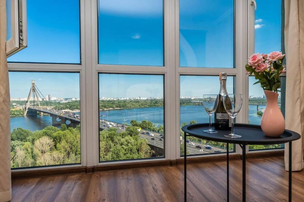 Apartments With Crazy Panoramic View Of The Dniepr Kijev Kültér fotó