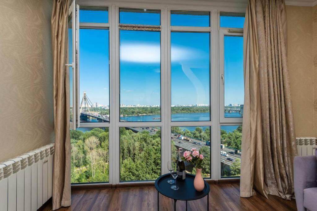 Apartments With Crazy Panoramic View Of The Dniepr Kijev Kültér fotó