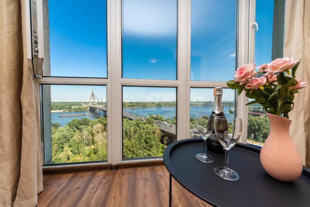 Apartments With Crazy Panoramic View Of The Dniepr Kijev Kültér fotó